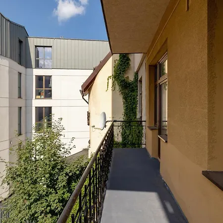 On Krupowki Street With Mountain View By Renters Apartament