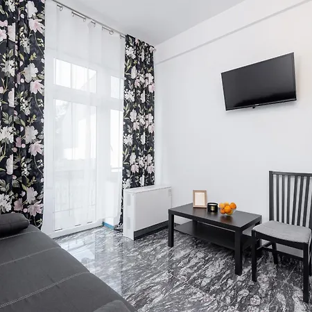 On Krupowki Street With Mountain View By Renters Apartament *