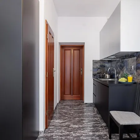 On Krupowki Street With Mountain View By Renters