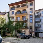 On Krupowki Street With Mountain View By Renters *